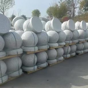 昭通 白麻花岗岩石材圆球，石球，挡车球，隔离球，景观石球，风水球等