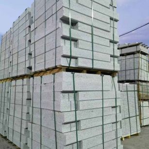 昭通 芝麻白花岗岩路沿石，路缘石，路肩石，道牙，立缘石，马路牙子，街沿石，侧石等