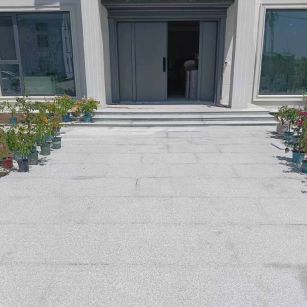 昭通 芝麻白花岗岩地铺石地面铺装