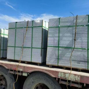 昭通 芝麻白花岗岩地铺石装车日常