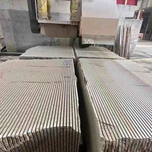 昭通 车间生产日常，黄金麻白麻花岗岩