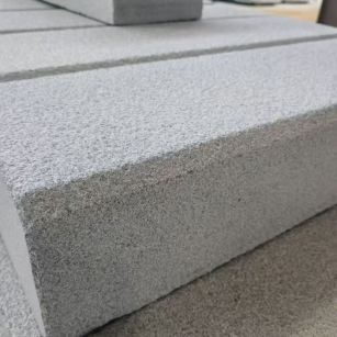 昭通 芝麻灰荔枝面路沿石