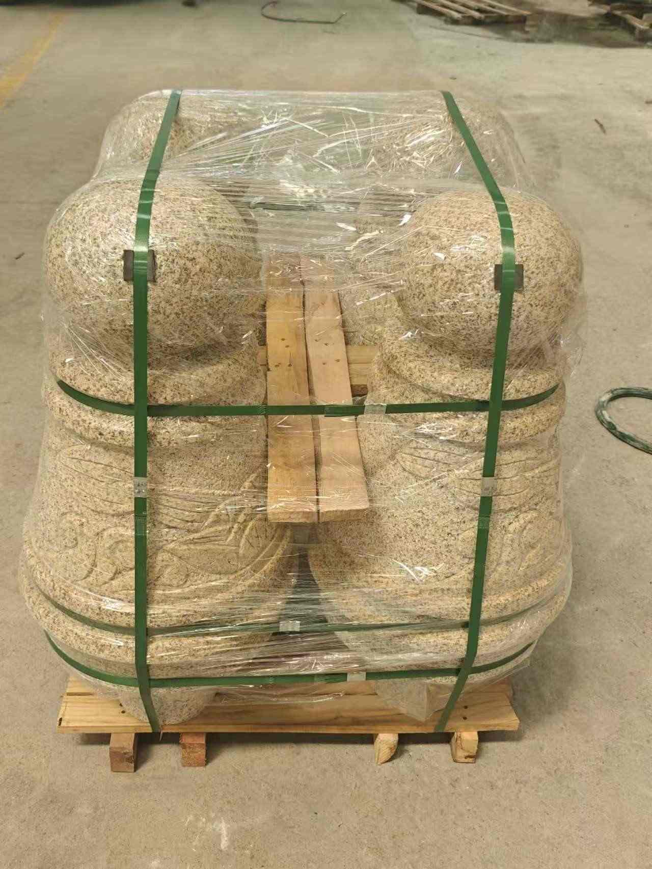 昭通 黄金麻异形定制雕花——棒棒糖挡车柱