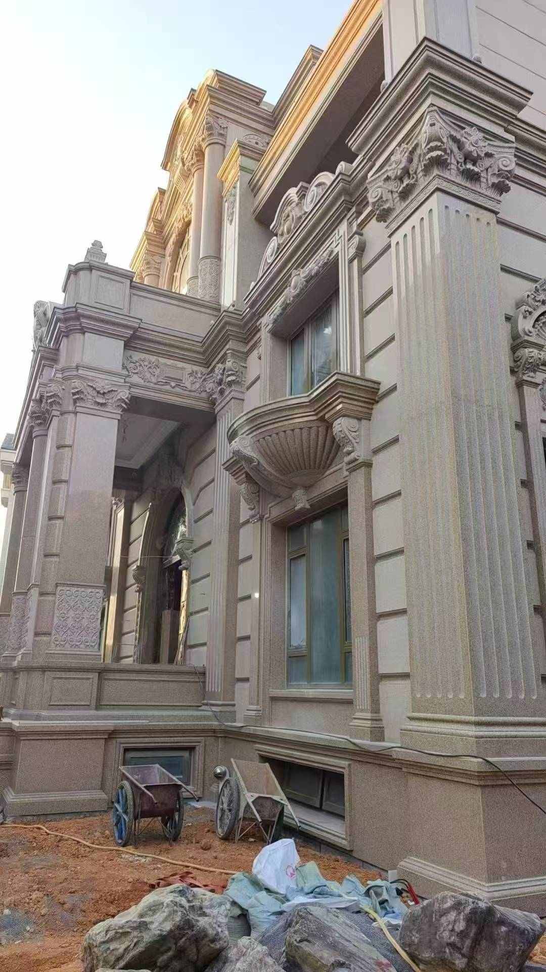 昭通 黄金麻花岗岩光面别墅外墙干挂施工完成