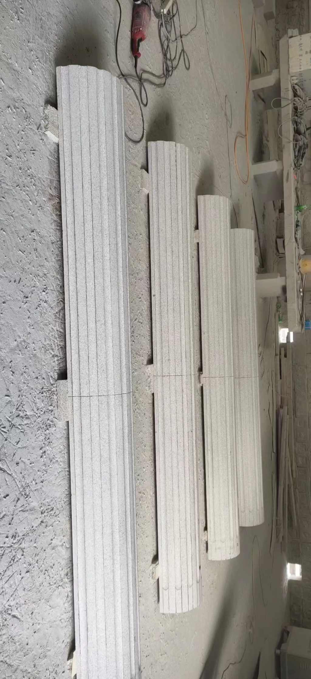 昭通 花岗岩厂家带你看白麻花岗岩门楼大柱柱皮