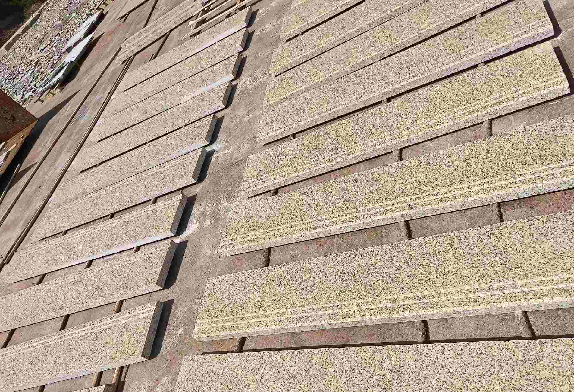 昭通 黄金麻花岗岩光面楼梯踏步