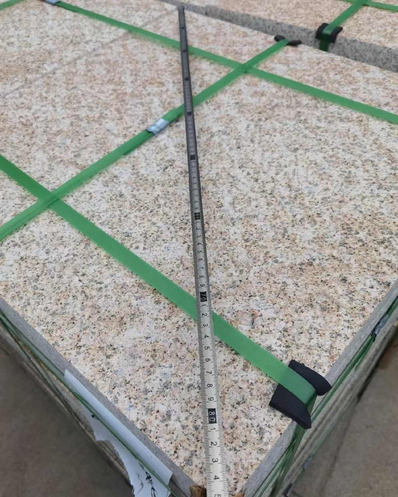 昭通 黄金麻火烧面地铺石