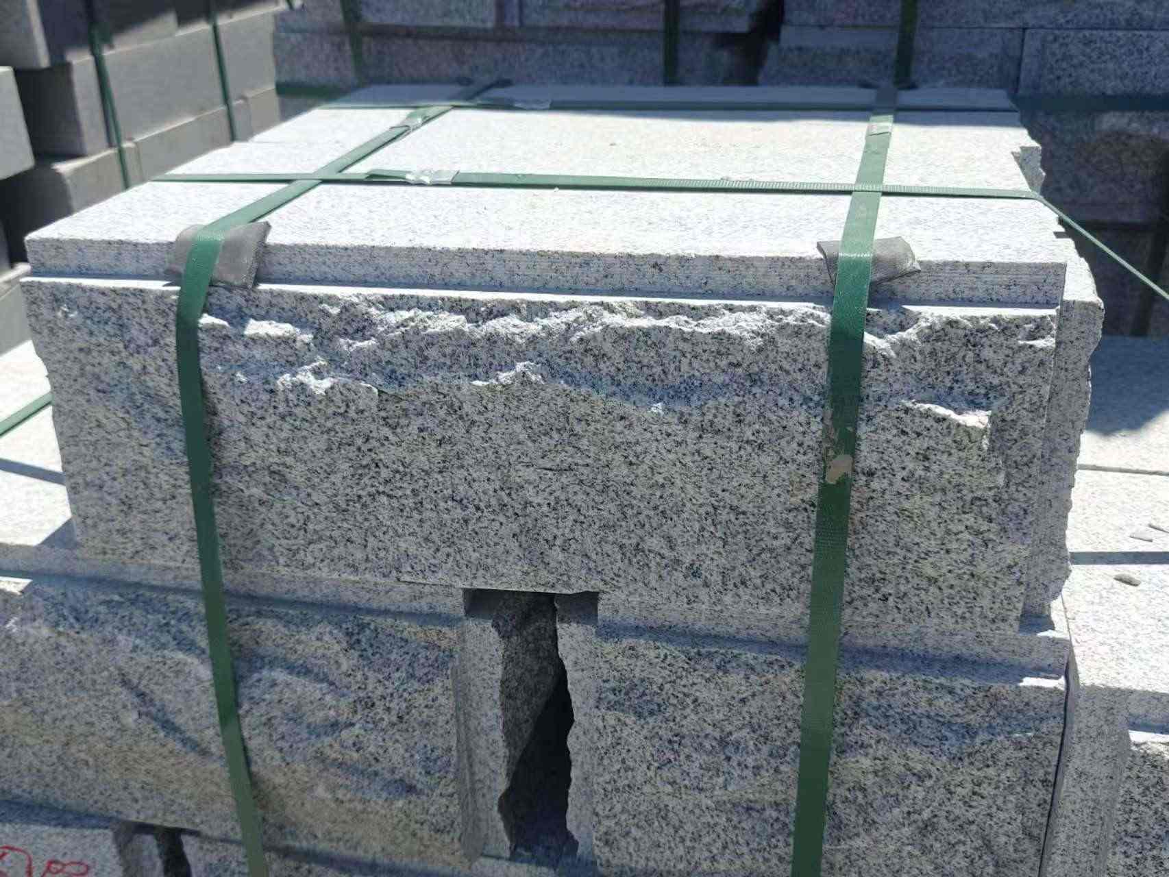 昭通 芝麻白花岗岩自然面成品