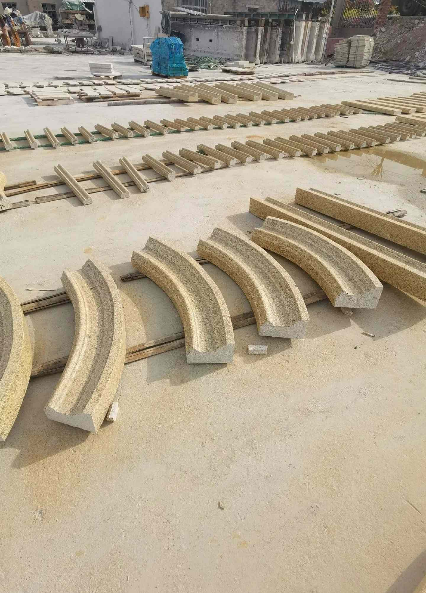 昭通 黄金麻花岗岩别墅线条