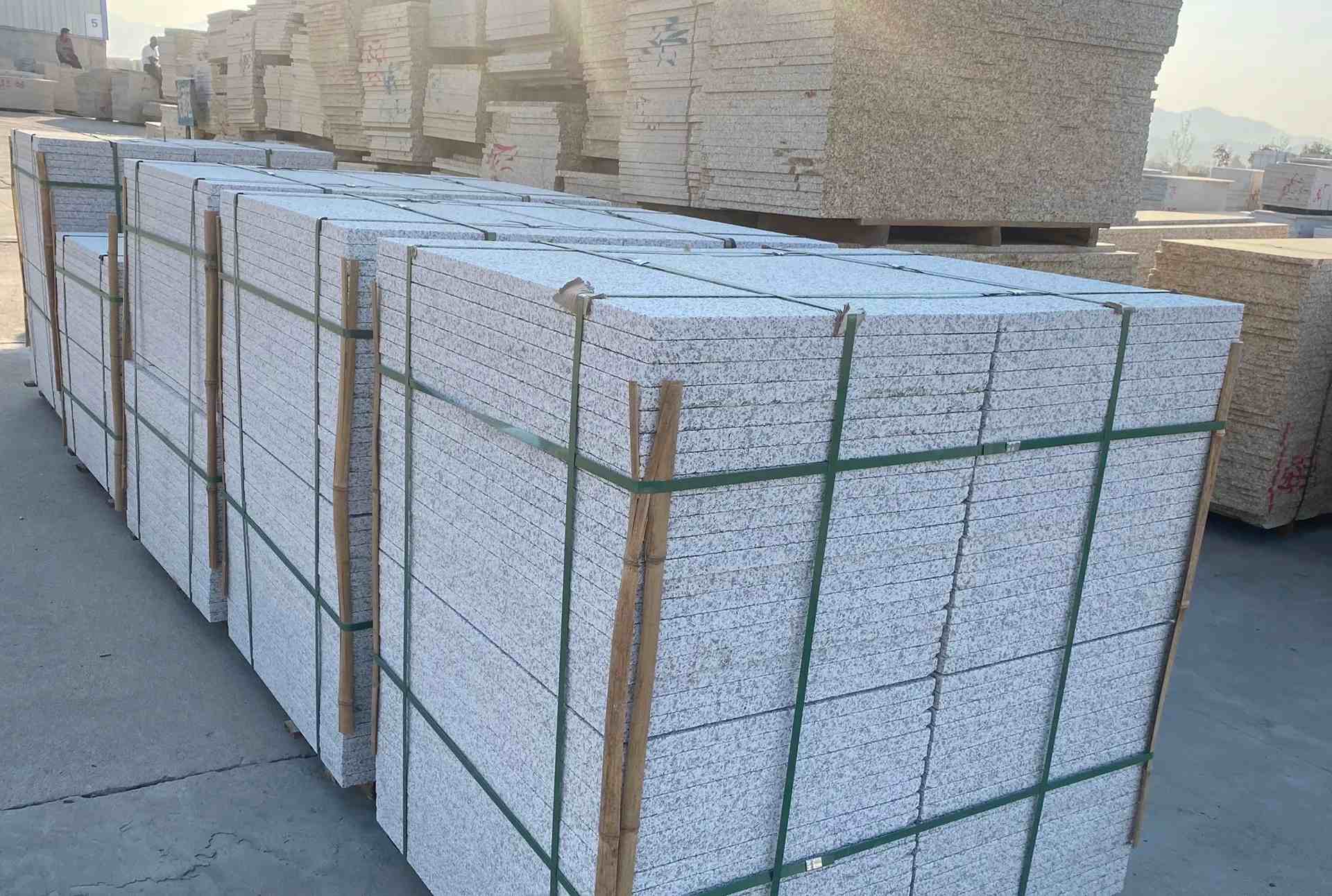 昭通 白麻花岗岩荔枝面地铺石