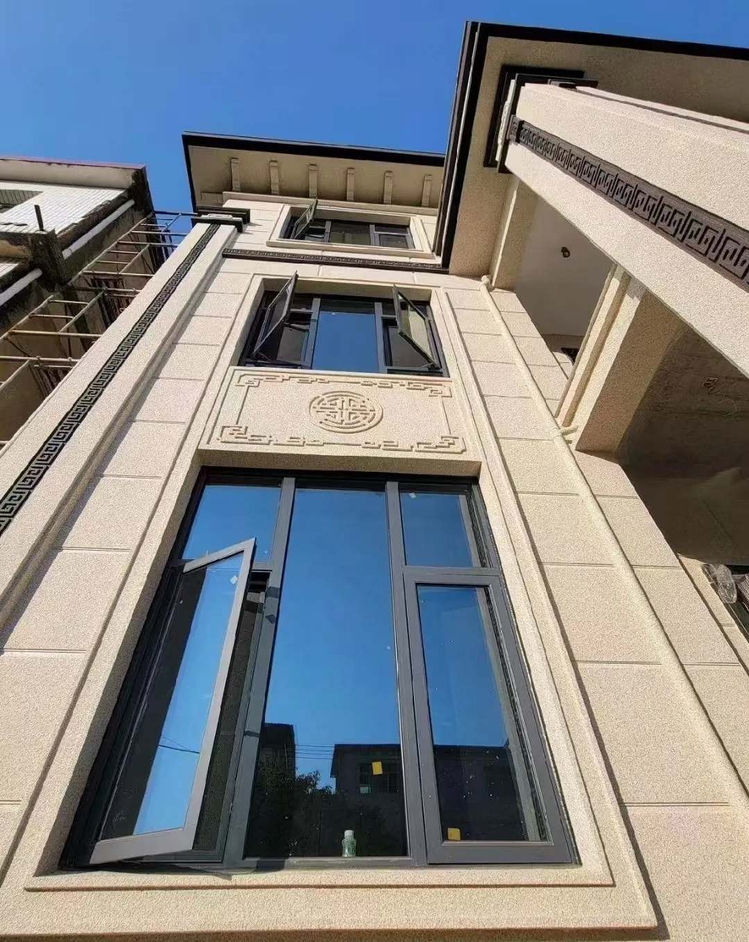 昭通 黄金麻荔枝面别墅外墙干挂效果展示